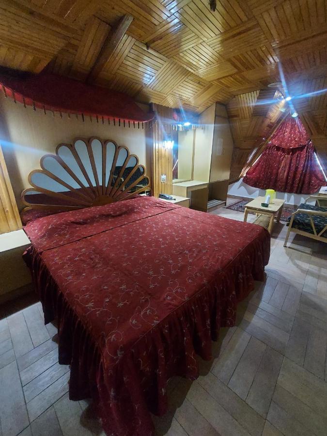 Brightland Hotel Shimla Bagian luar foto