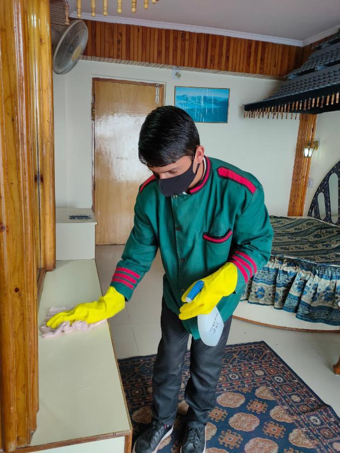 Brightland Hotel Shimla Bagian luar foto