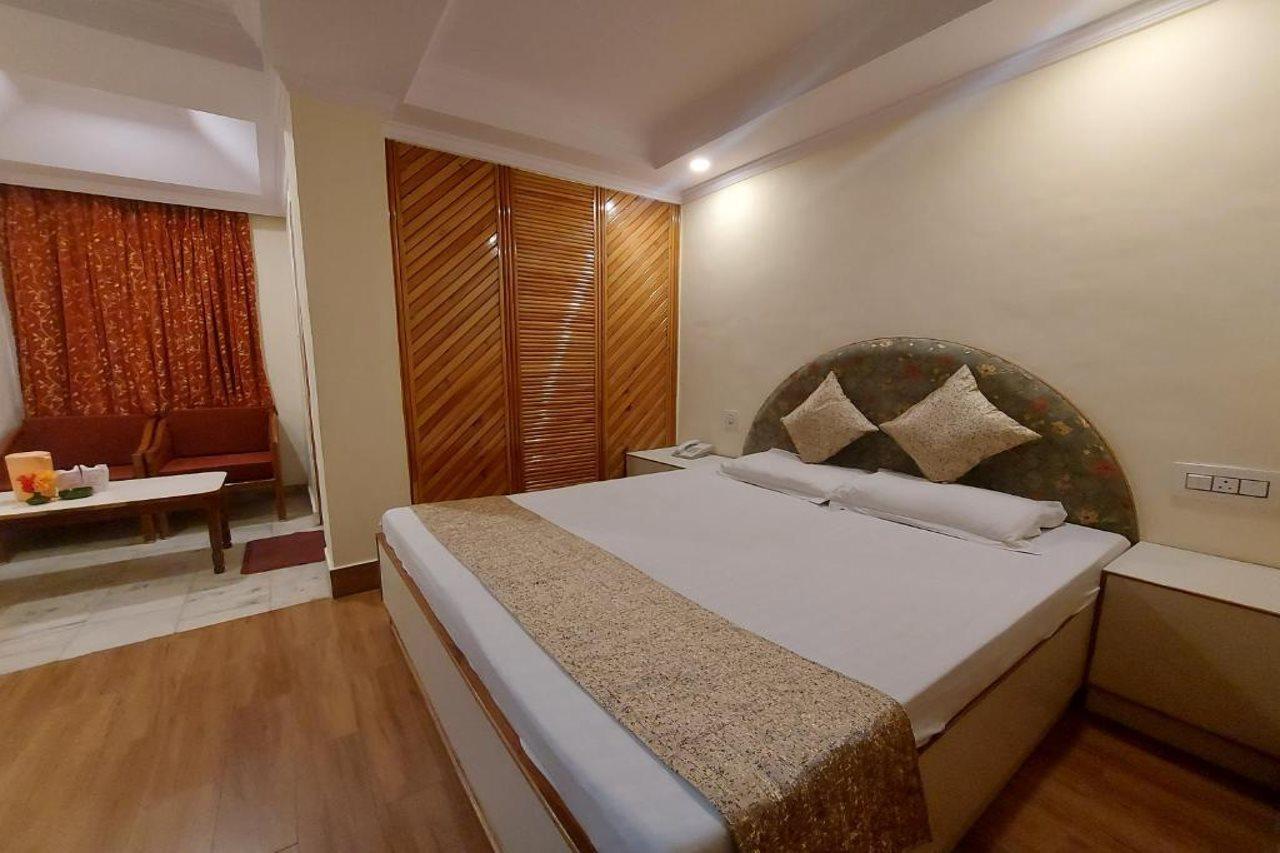 Brightland Hotel Shimla Bagian luar foto